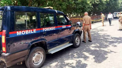 Delhi executive found dead near home; kin suspect foul play