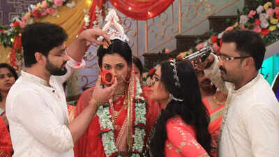 Twin Wedding in Tollygunge! Sushmit-Shreshttha and Debojyoti-Roshni to marry at the same altar