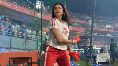 Preity Zinta calls this Mumbai Indians cricketer 'a powerhouse of talent'