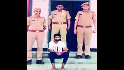 Man who threatened Raj minister arrested