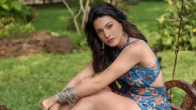 Did you know Amyra Dastur uses fake Instagram handles to deal with trolls? the actress reveals