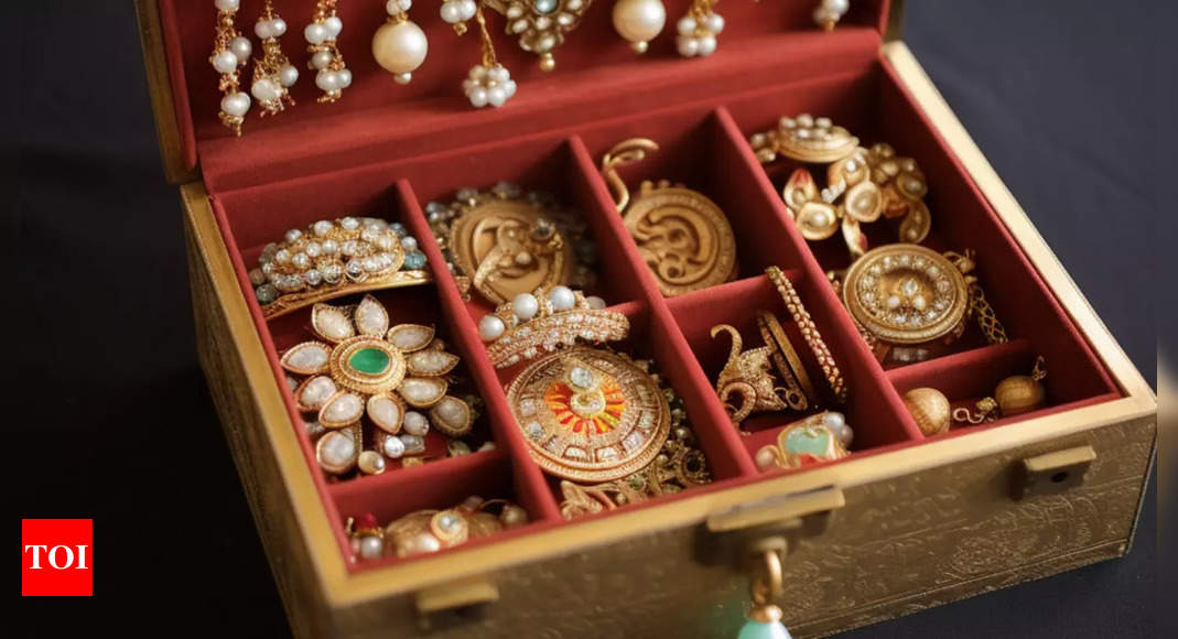 Gold rate today: Know 22KT, 18KT, 14KT rates from IBJA and what to consider when buying jewellery | India Business News – Times of India