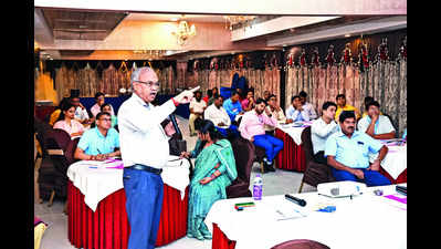 Bihar’s education officers attend workshop on state’s schemes