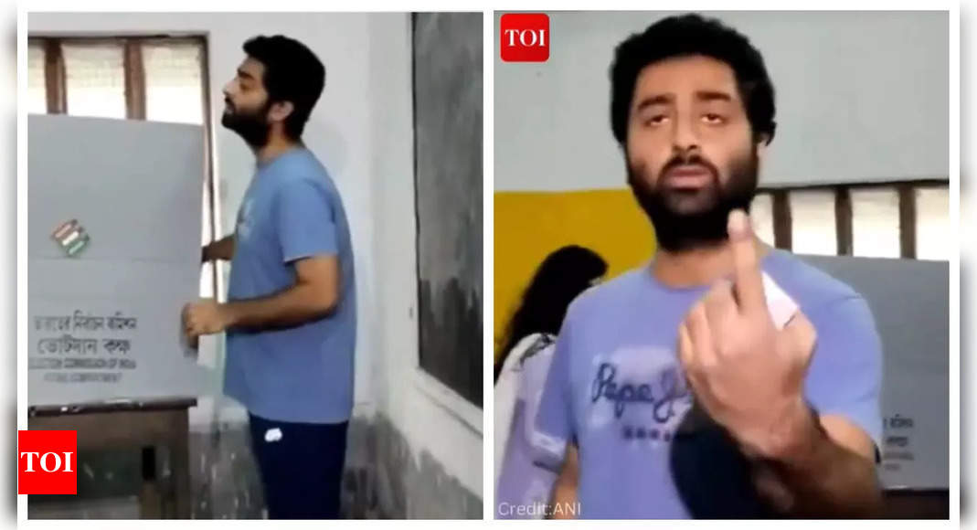 Arijit Singh casts his vote in West Bengal’s Murshidabad | – Times of India