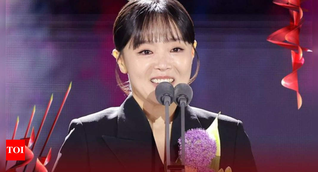 My Name Is Loh Kiwan actress Lee Sang Hee’s touching acceptance speech leaves audience in tears at 60th Baeksang Arts Awards – Times of India