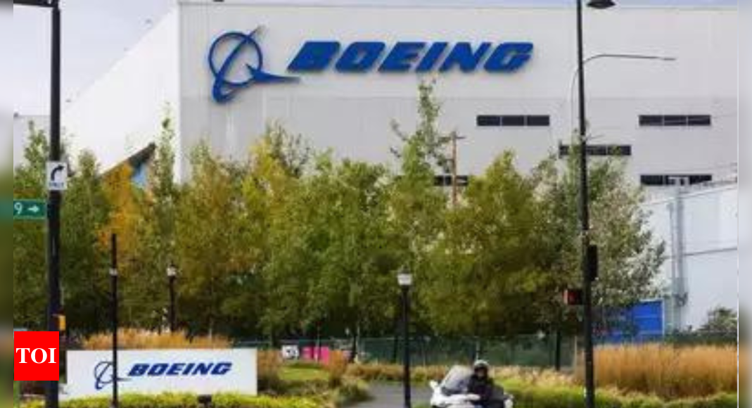 Boeing cargo plane lands in Istanbul without front landing gear, no casualties – Times of India