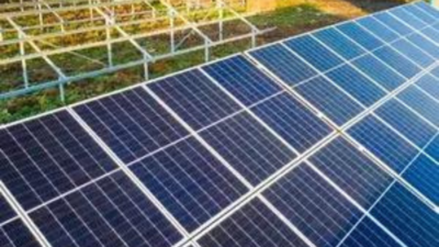 Italian power groups clash with government on solar panel curbs