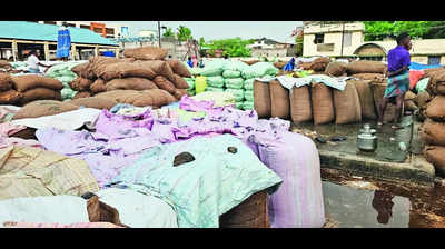 Over 12,000 paddy bags drenched in sudden rain