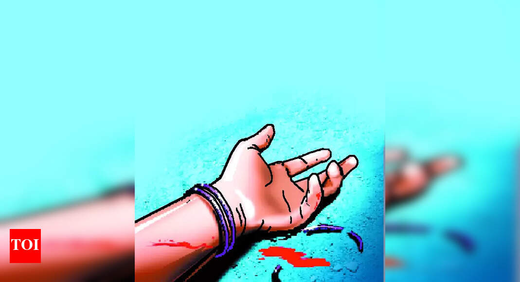 Saree Stuck: Woman Strangled to Death After Saree Gets Stuck in Flour ...
