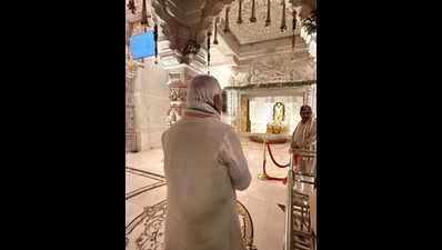 Watch: Kerala governor Arif Mohammed Khan bows before Ram Lalla at Ayodhya Temple
