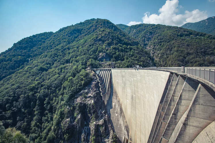 Bungee Jumping at the Verzasca Dam, Switzerland