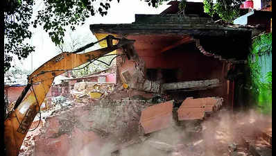 Demolition drive marks start of Hanuman temple corridor work