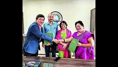 Varsity signs MoU for research in history and archaeology