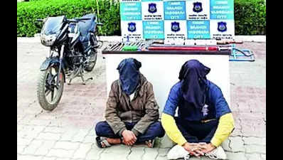 Chain snatchings in city: 2 held