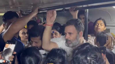 Lok Sabha elections 2024: Rahul Gandhi and Telangana CM Revanth Reddy travels in bus, interacts with commuters