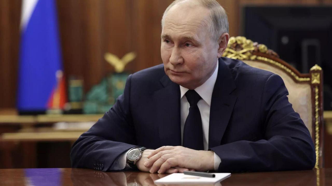 Russian President Putin vows to prevent global conflict – Times of India