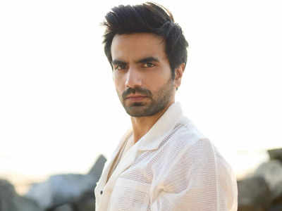 Ayush Mehra to make his debut at the 77th Cannes Film Festival