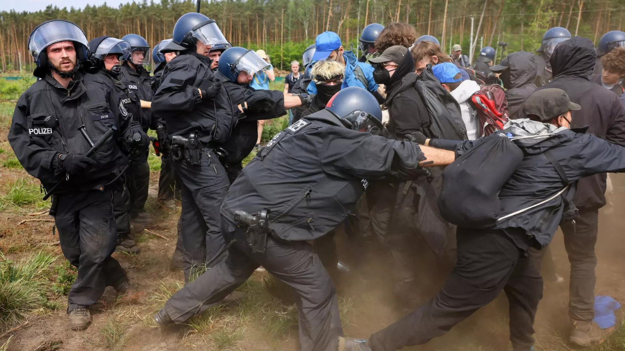 Clashes as protesters try to force entry into German Tesla plant – Times of India