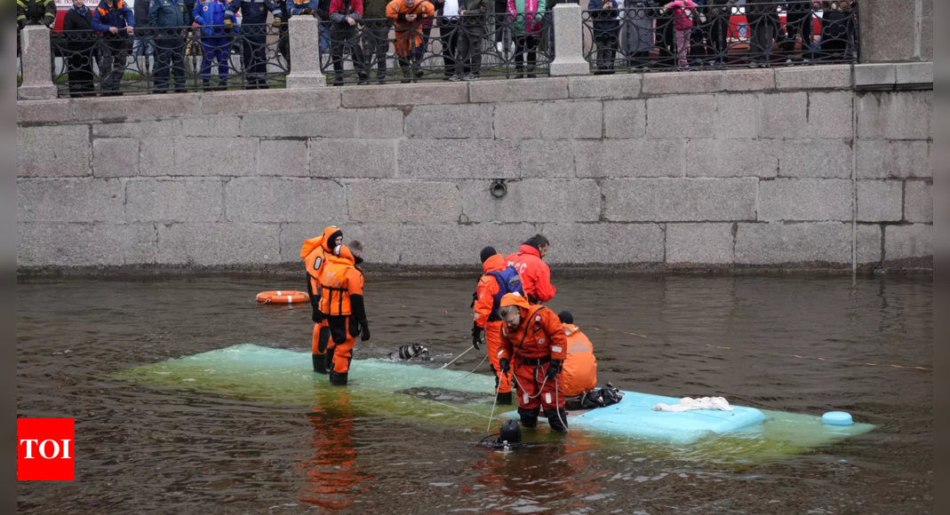 Bus plunges off bridge in Russia’s St Petersburg city, killing 7 people – Times of India