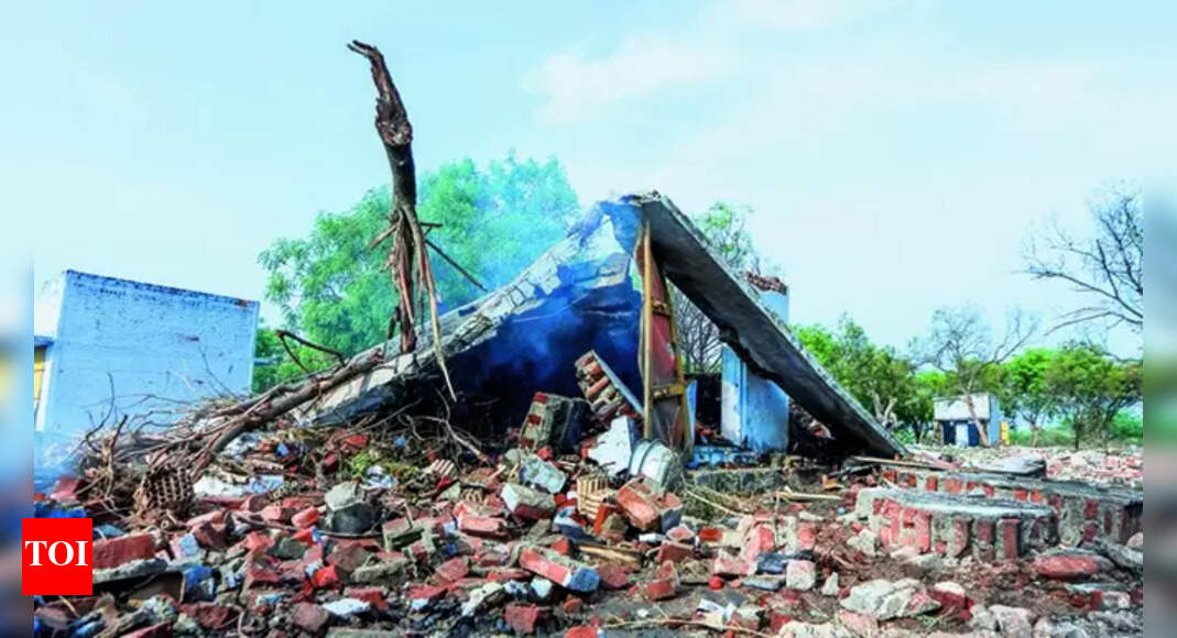 Sivakasi Firecracker Unit Explosion: Two arrested over Sivakasi ...
