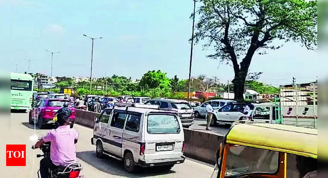 BengaluruTumakuru Highway Craters unleash chaos on T’kuru highway