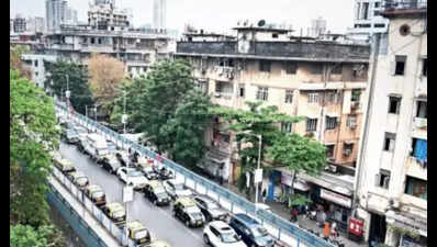 Mumbai: 131-yr-old Bellasis bridge closed to heavy vehicles | Mumbai ...