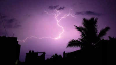 Maximum temperature likely to be 38°C; IMD predicts thunderstorms today in Delhi