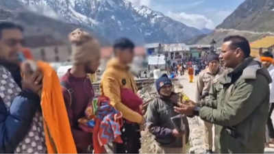 On cam: Youths caught smoking ganja outside Kedarnath temple premises, Uttrakhand Police issues challan