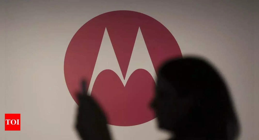 Motorola Razr 50 Ultra may launch soon with Snapdragon 7 Plus Gen 2 processor: What we know so far - The Times of India