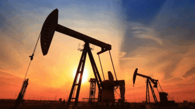 Oil prices stable as investors await US inflation data and OPEC report