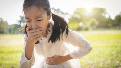 Most effective strategies to spot dehydration in children during heat waves