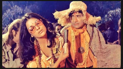 Golden Days: When Dev Anand finalized Zeenat Aman’s classic bohemian look for ‘Dum Maro Dum’