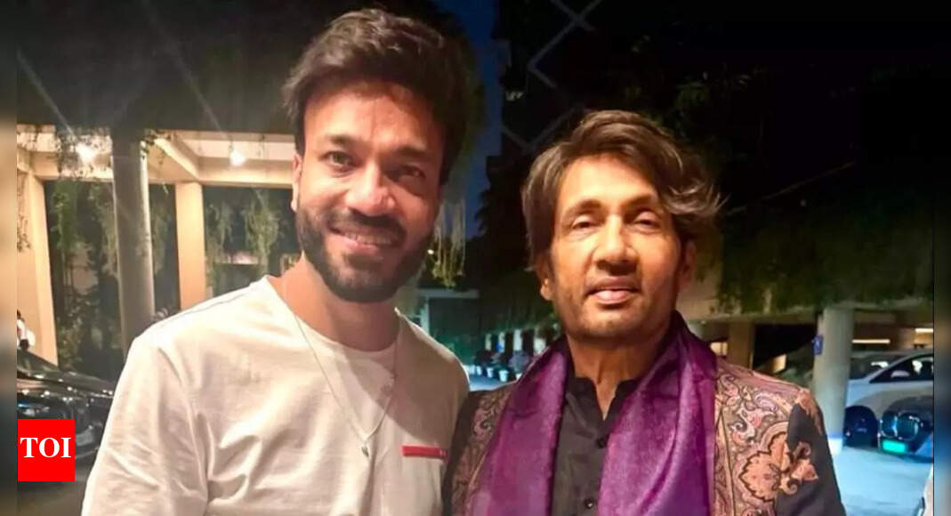 Bigg Boss 17's Vicky Jain meets Heeramandi actor Shekhar Suman; bonds with him instantly - Vimarsana News