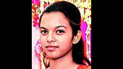 Class XII girl hit by truck, dies