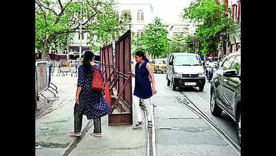 Traffic hazard, debris among Mahakaran station pet peeves