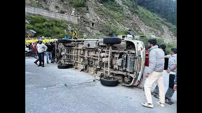 Himachal Pradesh: 1 dead, 18 injured after tourist vehicle overturns near Atal Tunnel