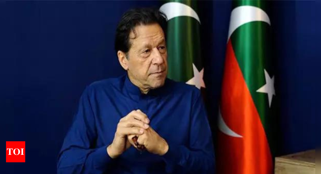 Pakistan's government completes preparations for Imran Khan's virtual appearance in Supreme Court today