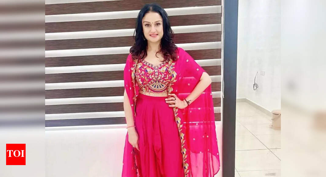 Top Cooku Dupe Cooku contestant Sonia Agarwal: Here's all you need to know about the much-loved actress - Vimarsana News