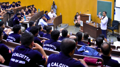IIM Calcutta welcomes diverse 18th MBAEx Cohort with grand inaugural ceremony