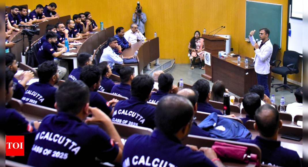 IIM Calcutta welcomes diverse 18th MBAEx Cohort with grand inaugural ceremony