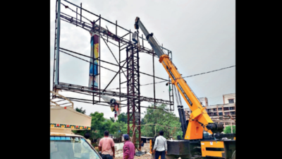 PMC launches drive to demolish dangerous hoardings across Pune