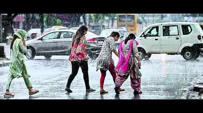 Rain reigns in May, leaves Hyderabad soaked
