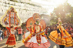 Traditional dance forms of Kerala one must experience in this life!