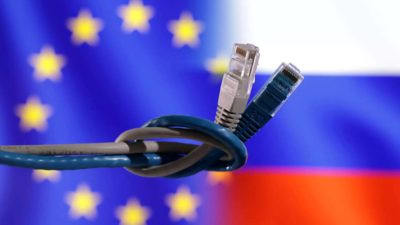 EU bans distribution of four Russian news outlets