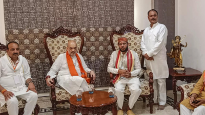 Rebel SP MLA Manoj Pandey joins BJP in Amit Shah’s presence