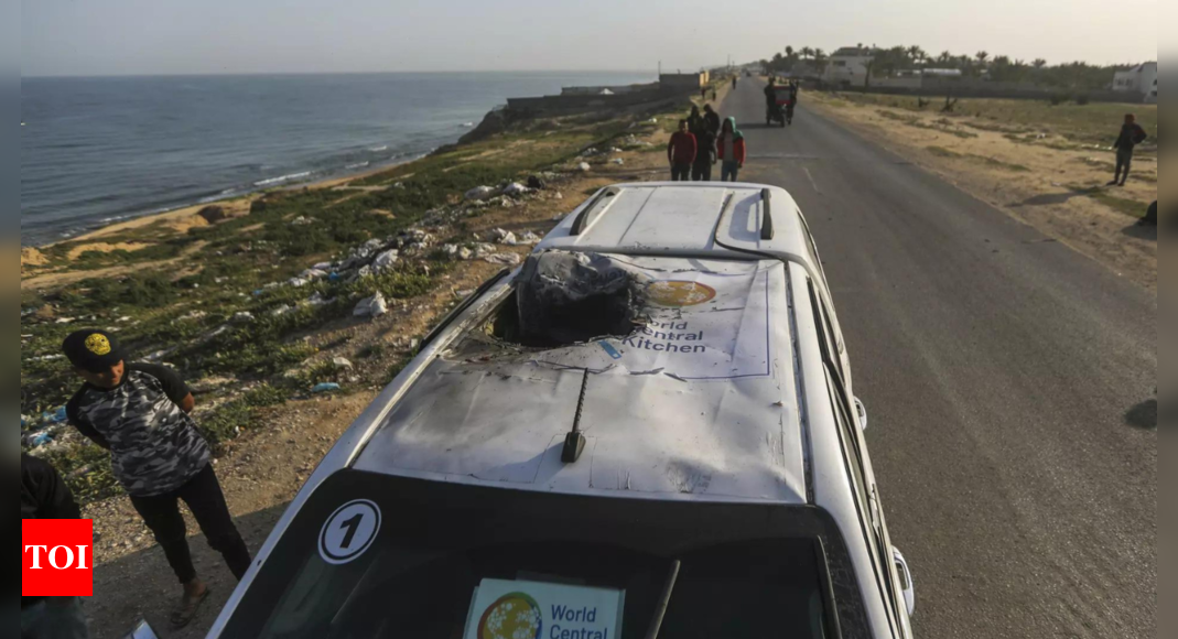 Palestinian truckers fear for safety after convoy for Gaza wrecked India