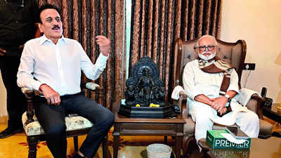 BJP minister Girish Mahajan visits NCP leader Chhagan Bhujbal in bid to pacify ‘unhappy’ politician