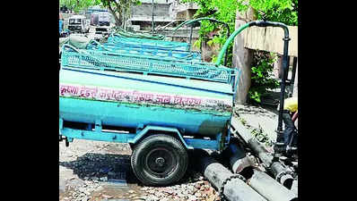 Water woes in Jaipur: Private tankers suck wallets dry