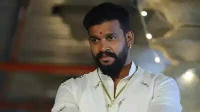 Chandu: Telugu TV Actor Chandu Commits Suicide at Home | Hyderabad ...