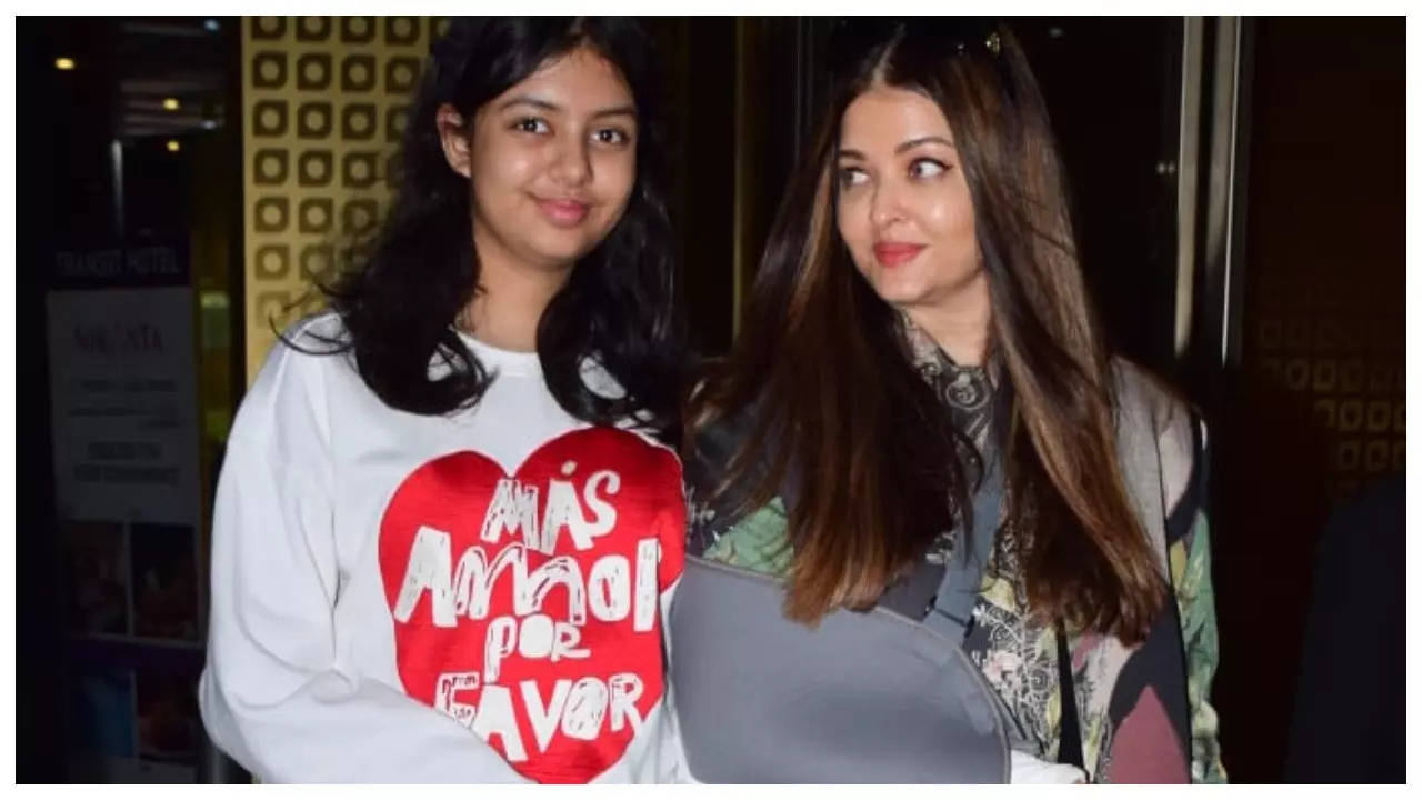 Aaradhya Bachchan's Tee Message 'Mas amor por favor' Sends Powerful Message After Aishwarya Rai Bachchan's Cannes Backlash | - Times of India